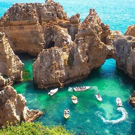 Apart-hotel Flamingo 3*